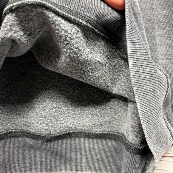 Disney Pixar Finding Nemo Dory Shark Crewneck Sweatshirt size M Vintage Wash - Picture 6 of 10